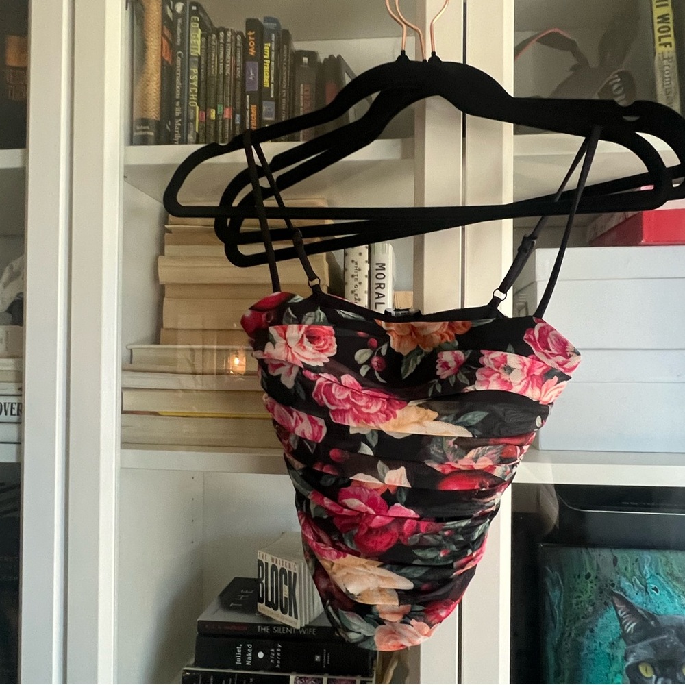 Express body contour top